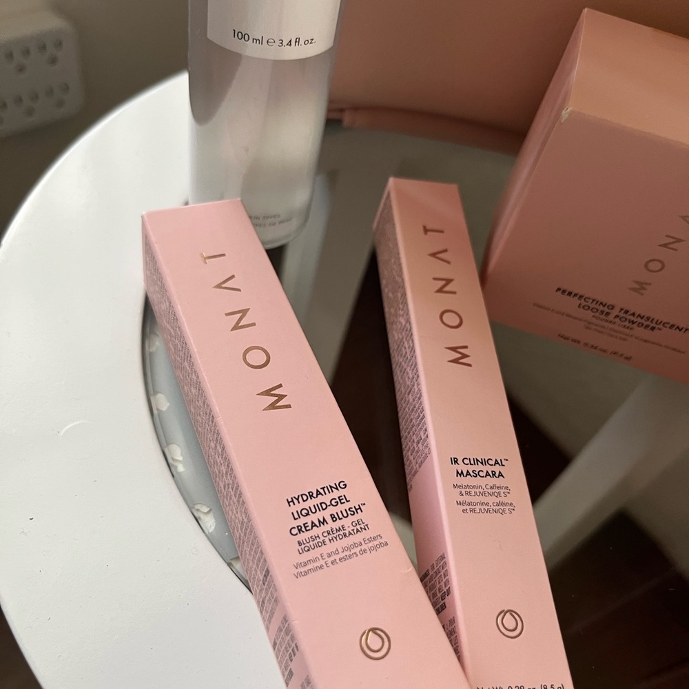 🆕Monat Make Set bundle - Picture 2 of 9